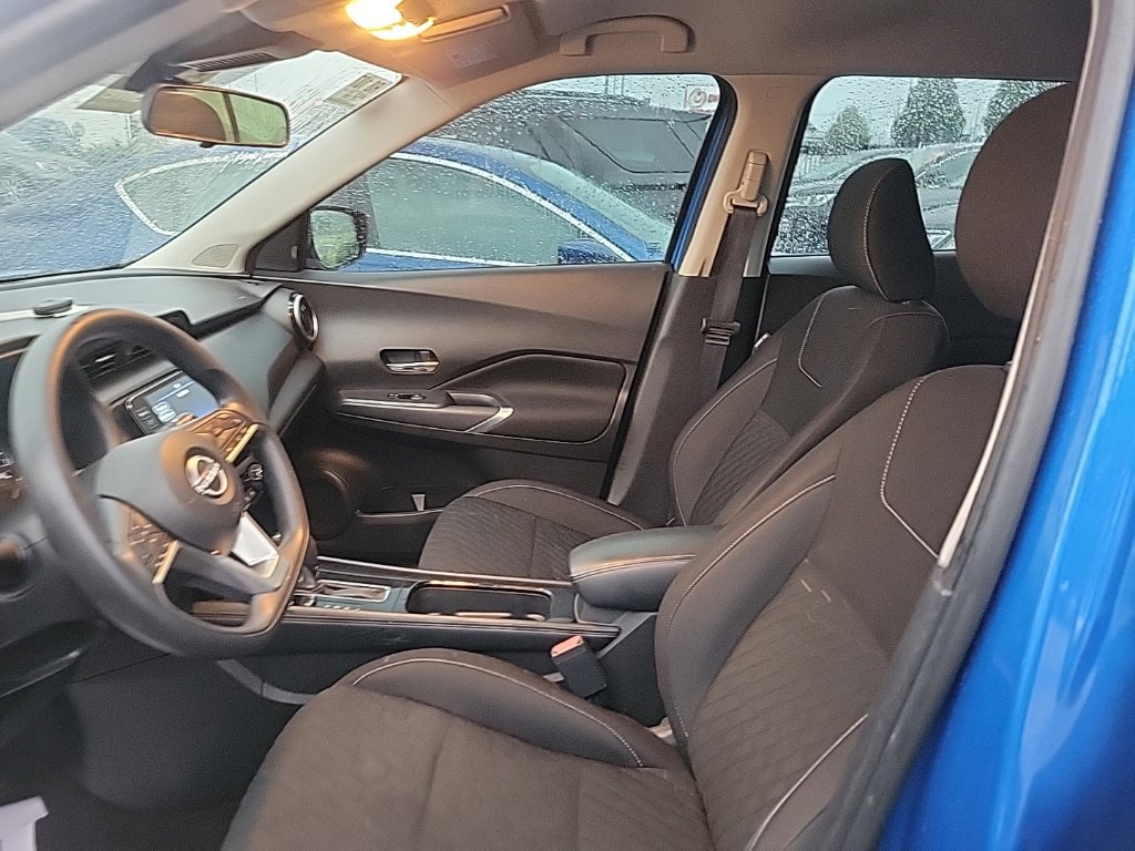 Used 2022 Nissan Kicks SV FWD image 6