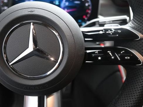 Used 2026 Mercedes-Benz GLC 300 image 14