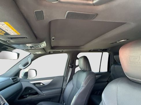 Used 2023 Lexus LX 600 F Sport w/ Accessory Package (Z1) image 28