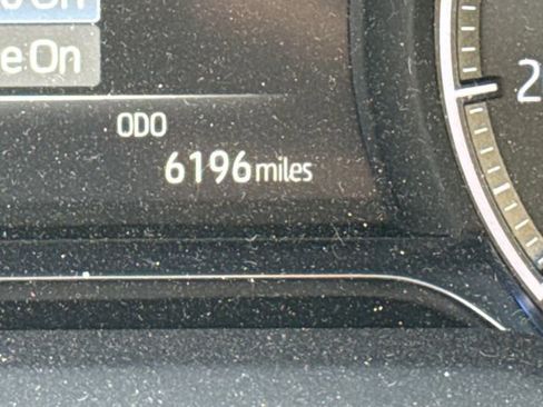 Used 2023 Toyota Venza Nightshade image 27