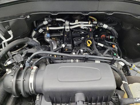 Used 2022 Ford Explorer XLT w/ Equipment Group 202A RWD image 30