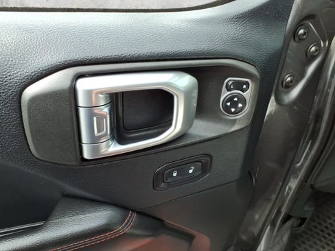 Used 2018 Jeep Wrangler Unlimited Rubicon w/ Steel Bumper Group AWD/4WD image 14