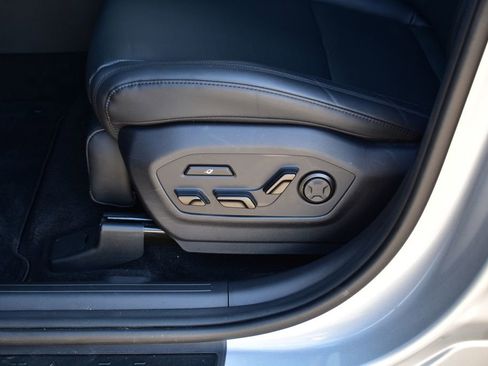 Used 2025 Hyundai Santa Fe Calligraphy FWD image 19