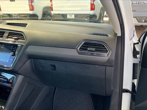 Used 2024 Volkswagen Tiguan Wolfsburg Edition image 21