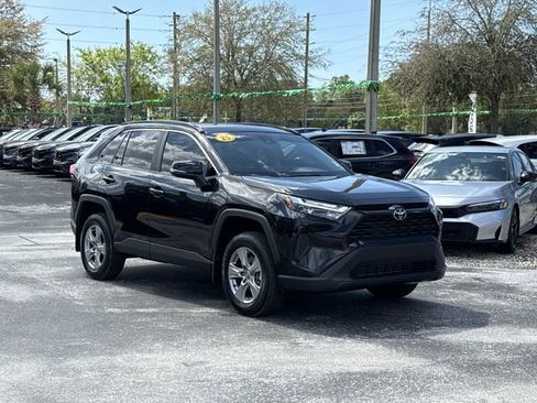 Used 2025 Toyota RAV4 XLE w/ Convenience Package image 2