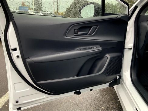 New 2026 Toyota Prius Plug-In Hybrid image 10