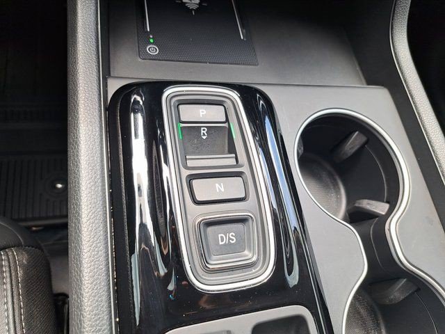 Used 2025 Honda Pilot Touring image 16