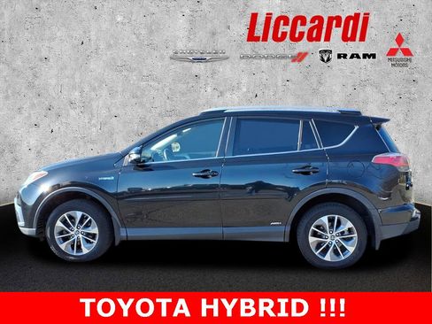 Used 2018 Toyota RAV4 XLE w/ Convenience Package image 4