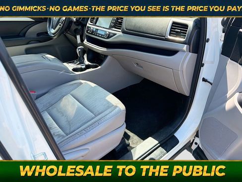 Used 2018 Toyota Highlander Plus AWD/4WD image 14