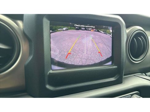 Used 2018 Jeep Wrangler Unlimited Sport S AWD/4WD image 16