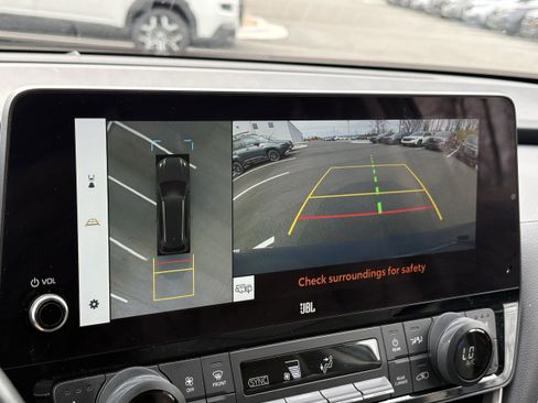 Used 2024 Toyota Grand Highlander AWD image 24