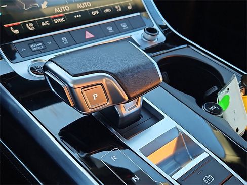 Certified 2023 Audi Q8 Premium Plus w/ Premium Plus Package image 32