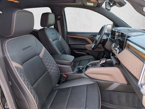 Used 2024 GMC Canyon Denali image 22