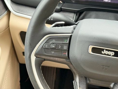 Used 2023 Jeep Grand Cherokee Limited AWD/4WD image 24