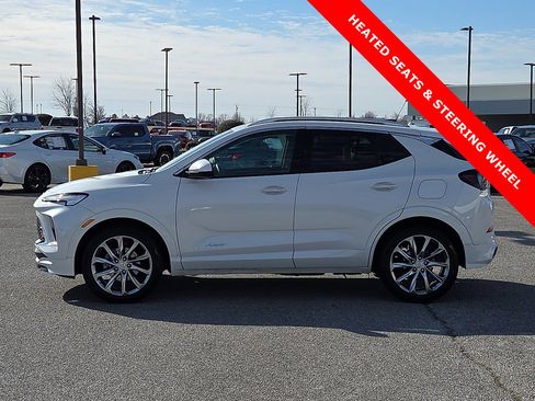 Used 2024 Buick Encore GX Avenir image 3
