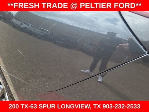 Used 2022 Genesis G70 2.0T image 12