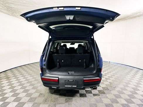 Used 2025 Hyundai Santa Fe SEL FWD image 31