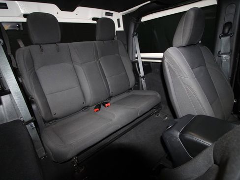 Used 2021 Jeep Wrangler Sport S image 20