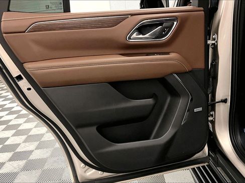Used 2023 Chevrolet Tahoe High Country w/ LPO, Illumination Package AWD/4WD image 23