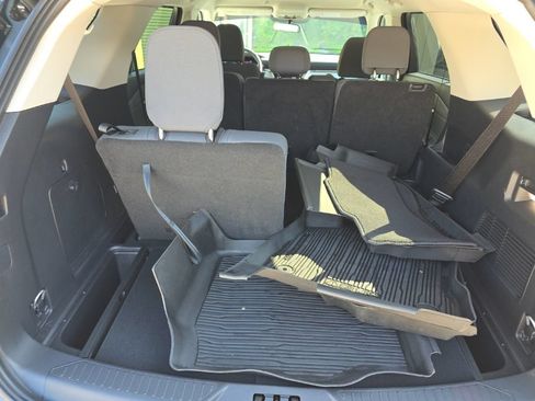 Used 2025 Ford Explorer Active AWD/4WD image 20