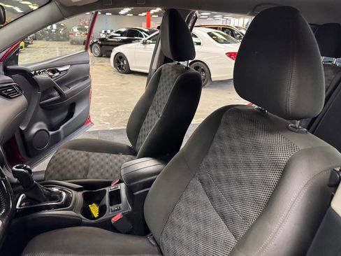 Used 2021 Nissan Rogue Sport SV image 32