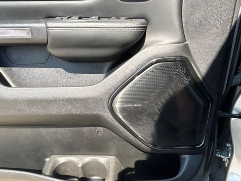 Used 2022 RAM 1500 Limited AWD/4WD image 17
