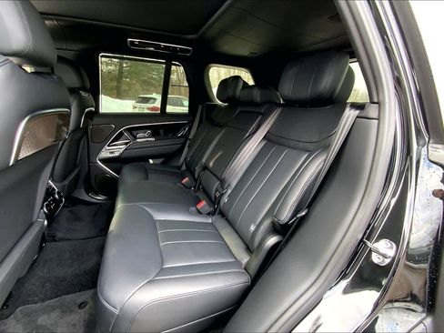 Used 2025 Land Rover Range Rover Autobiography image 19