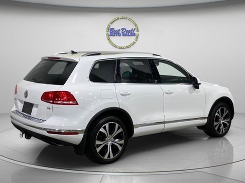 Used 2017 Volkswagen Touareg Wolfsburg Edition AWD/4WD image 5
