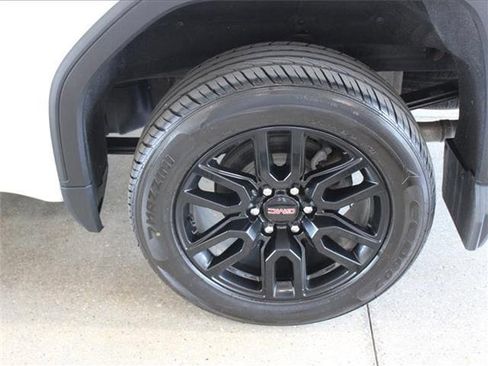 Used 2024 GMC Sierra 1500 Elevation w/ LPO, Elevation Black Package image 45