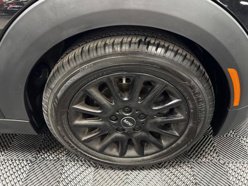 Used 2018 MINI Cooper 2-Door Hardtop w/ Signature Line Package image 16