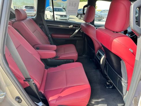 Used 2022 Lexus GX 460 Premium image 18