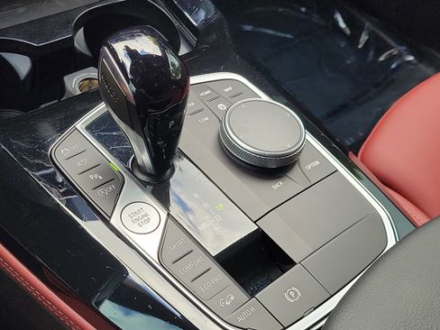 Used 2024 BMW X4 xDrive30i w/ M Sport Package AWD/4WD image 34