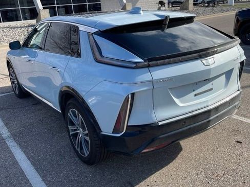 Used 2024 Cadillac Lyriq Luxury w/ LPO, Floor Liner Package image 2