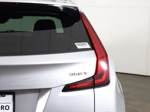 Used 2020 Cadillac XT4 Premium Luxury w/ Cold Weather Package image 19