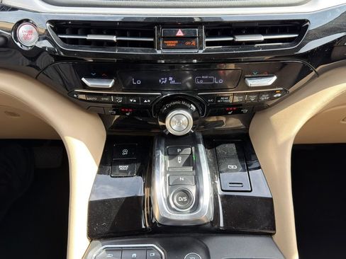 Used 2024 Acura MDX SH-AWD w/ Technology Package image 36