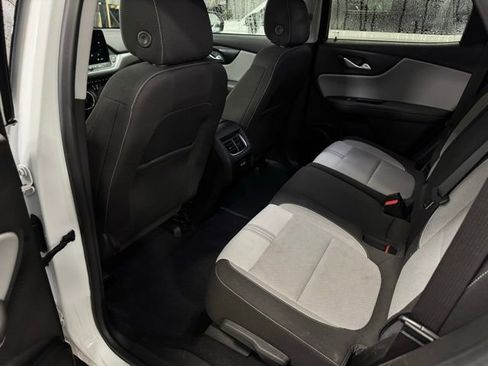 Used 2023 Chevrolet Blazer LT w/ Driver Confidence Package image 18
