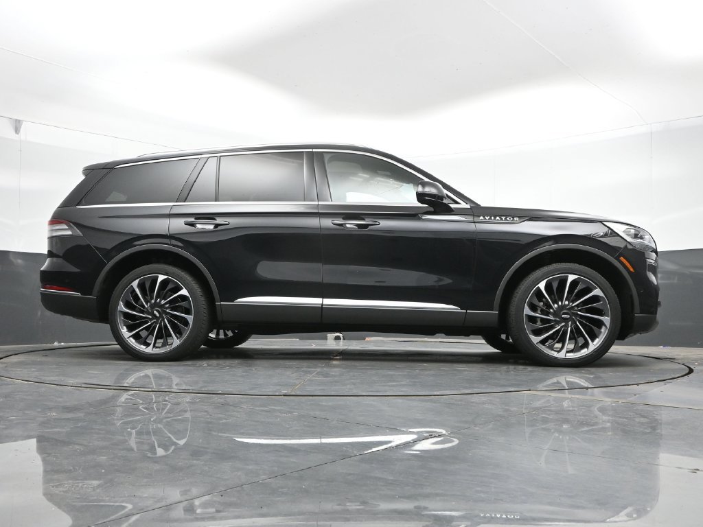 Used 2022 Lincoln Aviator Reserve w/ Equipment Group 201A AWD/4WD image 44