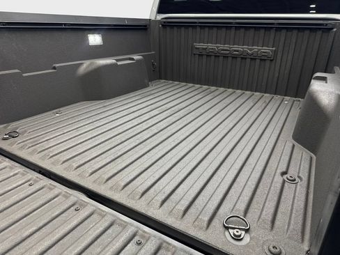 Used 2025 Toyota Tacoma SR AWD/4WD image 76