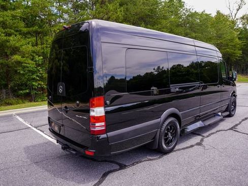Used 2016 Mercedes-Benz Sprinter 2500 image 10