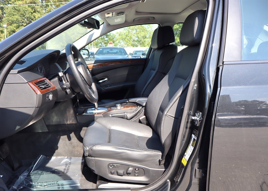 Used 2010 BMW 535i Sedan RWD image 14