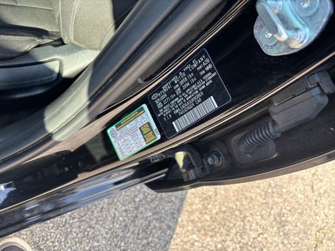 Used 2025 Hyundai Elantra SEL FWD image 30