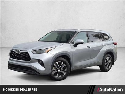 Used 2021 Toyota Highlander XLE
