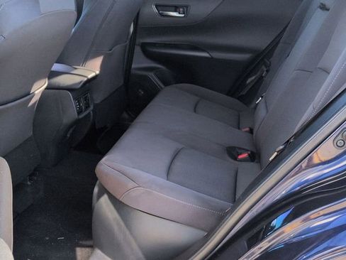 Certified 2021 Toyota Venza LE w/ Carpet Mat Package (TMS) image 22