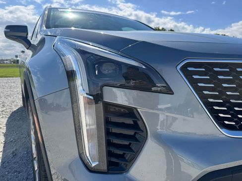 Certified 2023 Cadillac XT4 Premium Luxury w/ Cold Weather Package AWD/4WD image 9
