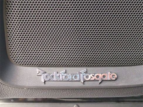 Used 2017 Nissan Titan SL image 25