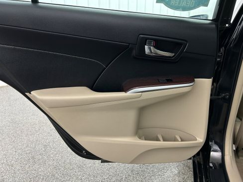 Used 2013 Toyota Camry XLE FWD image 26