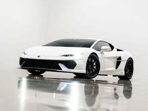 Used 2026 Lamborghini Temerario AWD/4WD image 2
