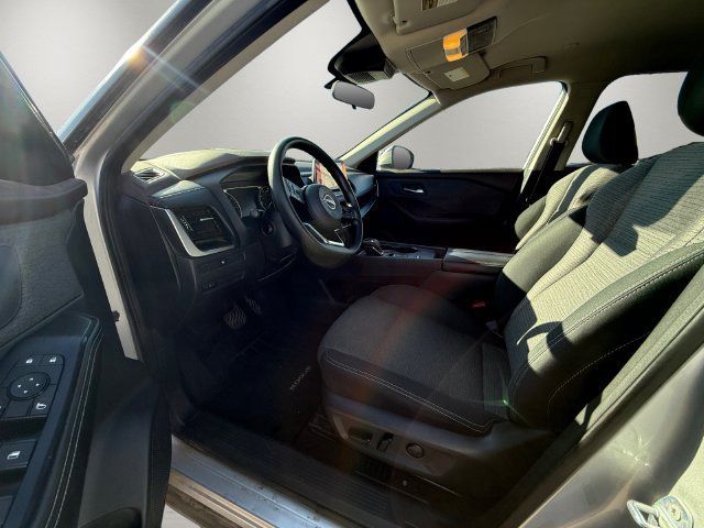 Used 2022 Nissan Rogue SV FWD image 9