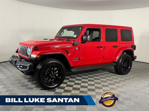 Used 2025 Jeep Wrangler Unlimited Sahara AWD/4WD image 1