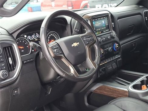 Used 2020 Chevrolet Silverado 1500 High Country w/ Technology Package image 8